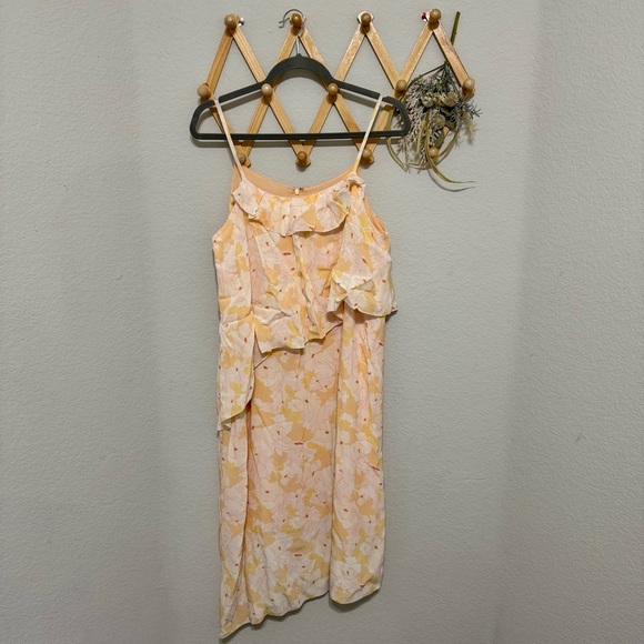 Lewit Cream and Yellow Floral Cocktail Asymmetrical Dress Size 10 - Picture 2 of 5